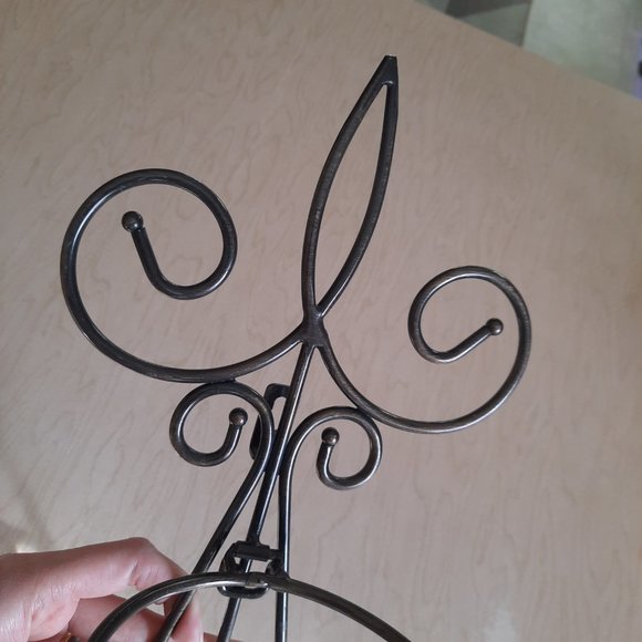 Vintage Wrought Iron Large Ornate Scroll Wall Sconce with holder - Picture 6 of 16